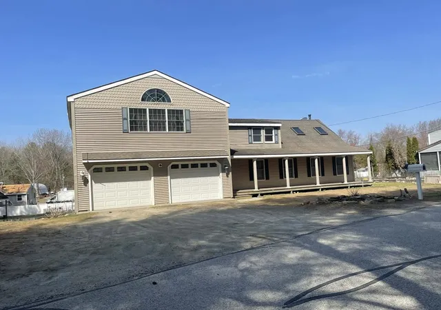 Photo 3 of Single family home for sale at 10 Linwood St, Oxford, MA 01540 | MLS# 73565250 | Listing updated on 2026-08-22