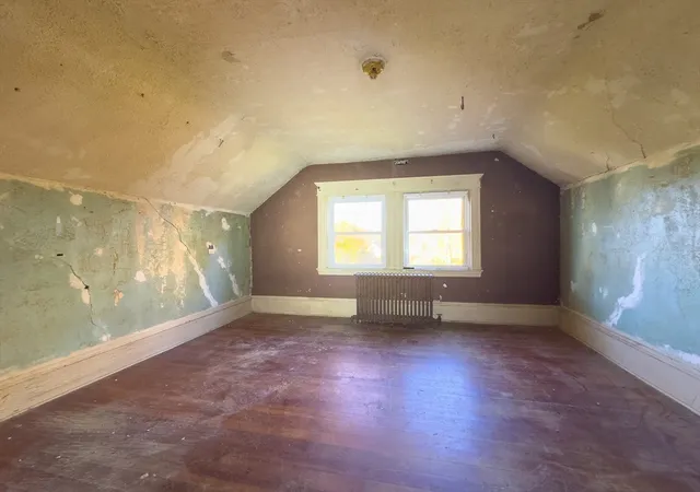 17th image of 16 Ash St, Fairhaven, MA 02719 | MLS# 73567072