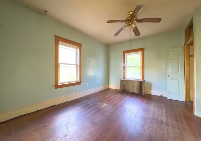 4th image of 16 Ash St, Fairhaven, MA 02719 | MLS# 73567072