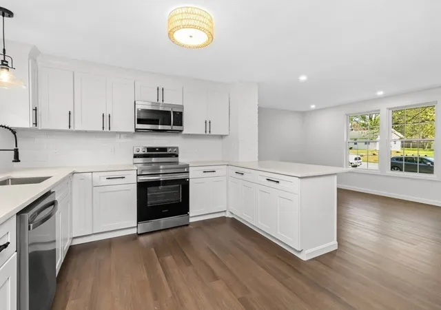 2nd image of 300 Jon Dr, Brockton, MA 02302 | MLS# 73521272