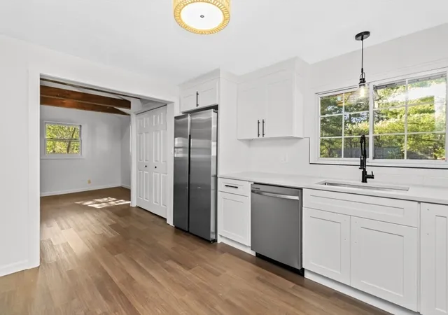 3rd image of 300 Jon Dr, Brockton, MA 02302 | MLS# 73521272