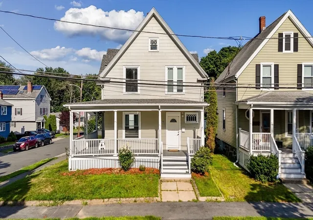 5th image of 77 Verona St, Lynn, MA 01904 | MLS# 73559052