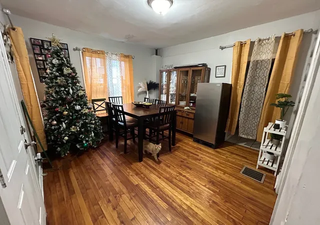 Photo 3 of House for sale at 7 Bluff St, Worcester, MA 01610 | MLS# 73551331 | Listing updated on 2026-07-21