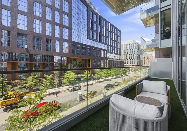 30th image of 32 Traveler Street #303, Boston, MA 02118 | MLS# 73561539