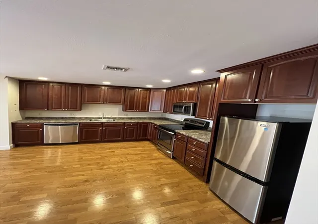 5th image of 7 Crescent Way #319, Sturbridge, MA 01518 | MLS# 73567971