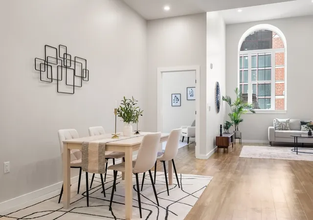4th image of 22 Elm St #302, Worcester, MA 01608 | MLS# 73517001