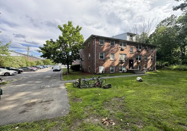 Homes for sale in Methuen, MA | 50 Danbury Dr #19, Methuen, MA 01844 | MLS# 73542037