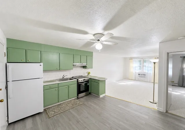 Homes for sale in Methuen, MA | 50 Danbury Dr #19, Methuen, MA 01844 | MLS# 73542037