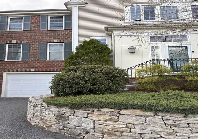 Homes for sale in Westborough, MA | 19 Imperial Ct #19, Westborough, MA 01581 | MLS# 73542248