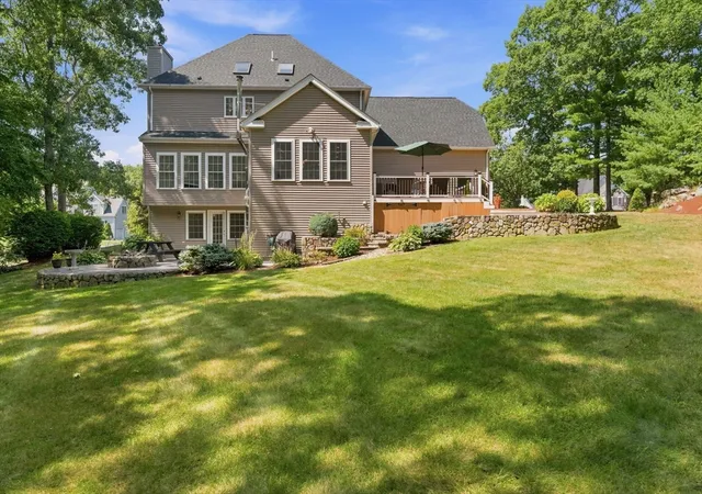 3rd image of 13 Larkin Ln, Hopedale, MA 01747 | MLS# 73567179