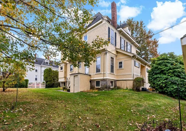 2nd image of 216 Prospect St, Fall River, MA 02720 | MLS# 73532049