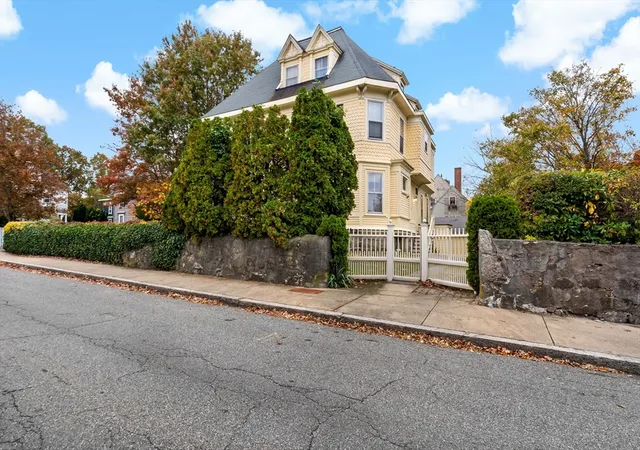 4th image of 216 Prospect St, Fall River, MA 02720 | MLS# 73532049