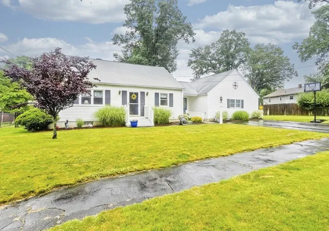 34th image of 164 Barbara St, Westfield, MA 01085 | MLS# 73553893