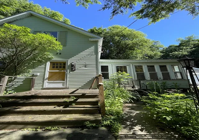 4th image of 38 Fredonian St, Shirley, MA 01464 | MLS# 73535798