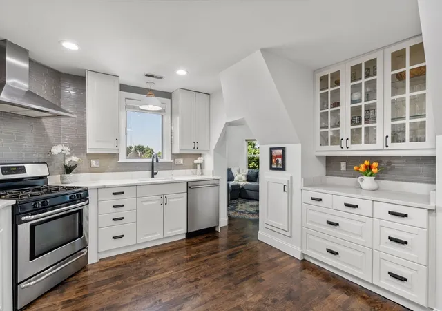 3rd image of 155 Franklin Ave, Chelsea, MA 02150