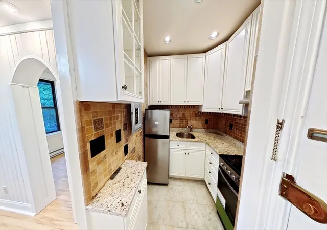 5th image of 40 Winchester St #8, Brookline, MA 02446 | MLS# 73559243