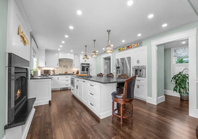 5th image of 304 Front St, Marion, MA 02738 | MLS# 73534739
