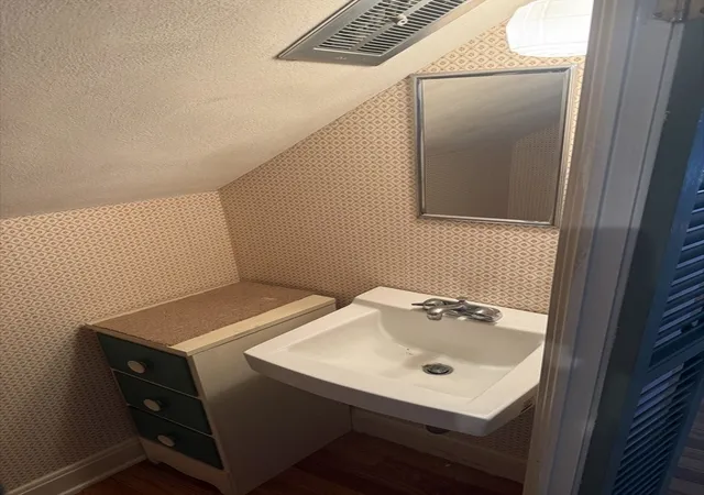 Photo 37 of Single family home for sale at 1030 South E St, Amherst, MA 01002 | MLS# 73558184 | Listing updated on 2026-10-04
