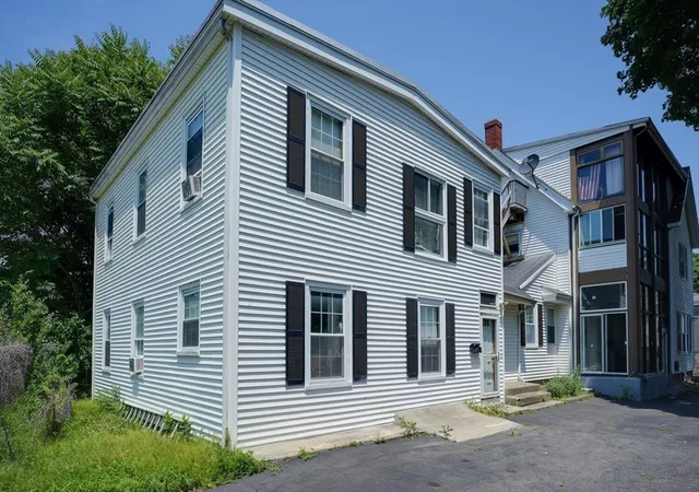 4th image of 7 Prospect St, Woburn, MA 01801 | MLS# 73561872