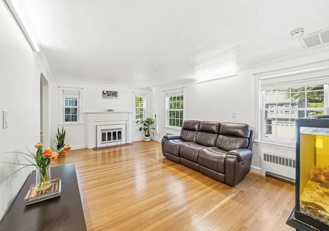 3rd image of 17 Echo St, Melrose, MA 02176 | MLS# 73540039