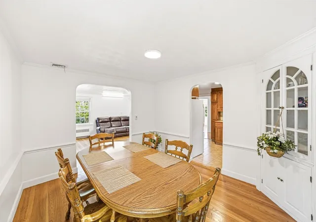 4th image of 17 Echo St, Melrose, MA 02176 | MLS# 73540039