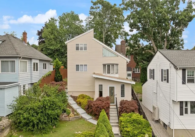Homes for sale in Medford, MA | 75 Andrews St, Medford, MA 02155 | MLS# 73546815