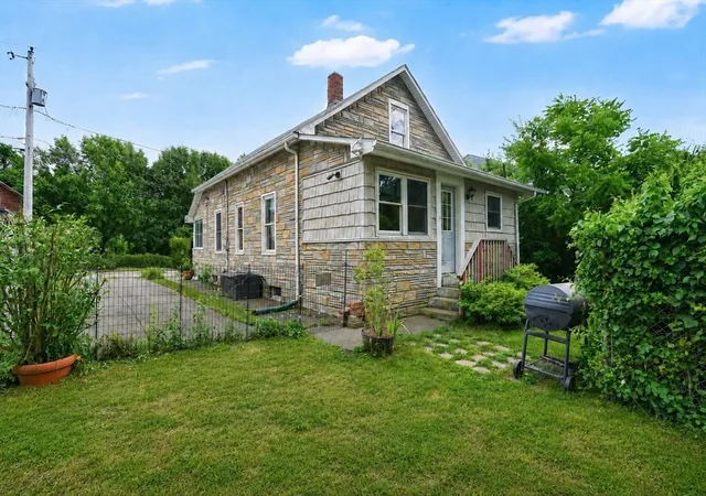Homes for sale in Palmer, MA | 13 Orchard St, Palmer, MA 01069 | MLS# 73536442