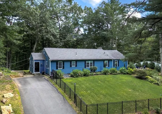 Photo 1 of Sale Pending at 17 Gardner Ave, Sturbridge, MA 01566 | MLS# 73569365 | Listing updated on 2026-09-17