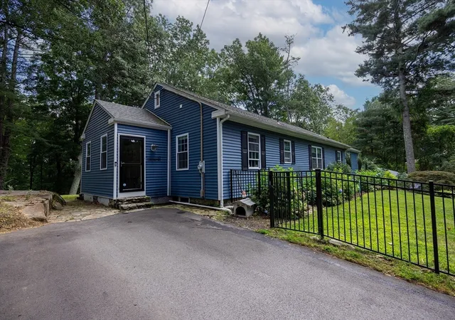 Photo 3 of Sale Pending at 17 Gardner Ave, Sturbridge, MA 01566 | MLS# 73569365 | Listing updated on 2026-09-17