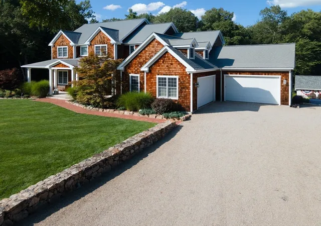 4th image of 129 Dexter Lane, Rochester, MA 02770 | MLS# 73528359