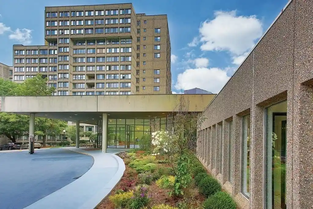 Condo for sale at 250 Hammond Pond Pkwy #1611S, Chestnut Hill, MA 02467 | MLS# 73590107