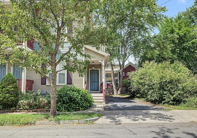 4th image of 30 Graves Ave, Northampton, MA 01060