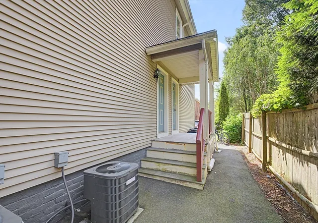 5th image of 30 Graves Ave, Northampton, MA 01060