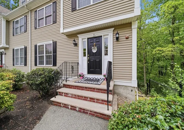 Homes for sale in North Reading, MA | 8 Pilgrim St #9, North Reading, MA 01864 | MLS# 73528869