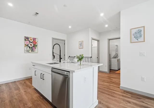 Homes for sale in Wilmington, MA | 203 Lowell St #103, Wilmington, MA 01887 | MLS# 73533952
