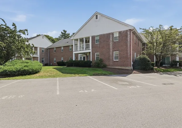3rd image of 25 Jessica Dr #A, Stoughton, MA 02072 | MLS# 73560372