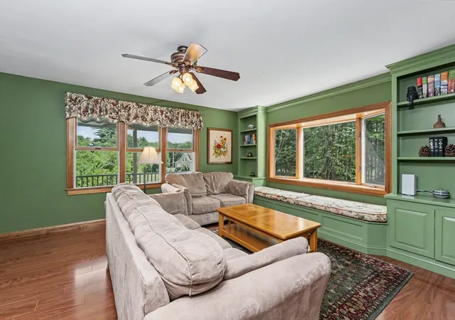 Photo 4 of Single family home for sale at 131 Main St, Chelmsford, MA 01863 | MLS# 73569064 | Listing updated on 2026-09-03