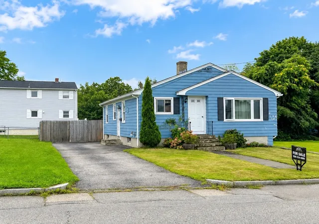 3rd image of 60 Martin St, East Providence, RI 02914 | MLS# 73564780