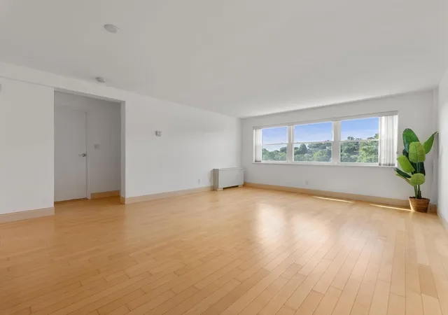 2nd image of 1600 Beacon St, Brookline, MA 02446