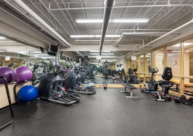 23rd image of 1600 Beacon St #902, Brookline, MA 02446 | MLS# 73556341