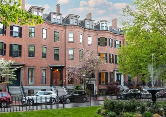 2nd image of 20 Union Park, Boston, MA 02118
