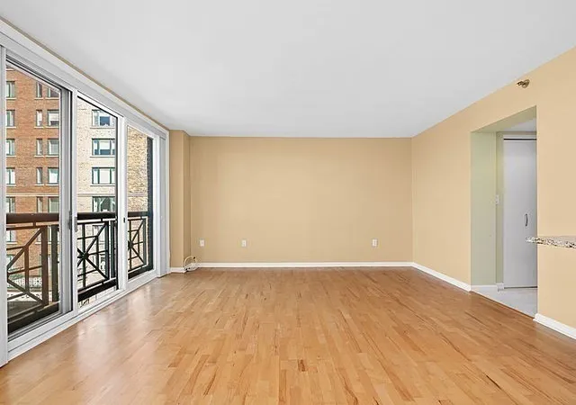 2nd image of 10 Rogers St, Cambridge, MA 02142