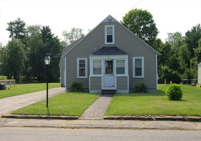 2nd image of 112 Blaine Ave, East Brookfield, MA 01515 | MLS# 73549777