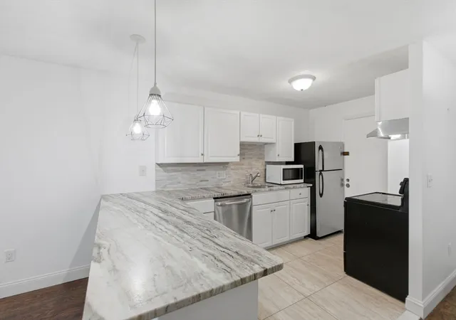 Homes for sale in Winthrop, MA | 1000 Governors Dr #4, Winthrop, MA 02152 | MLS# 73510931
