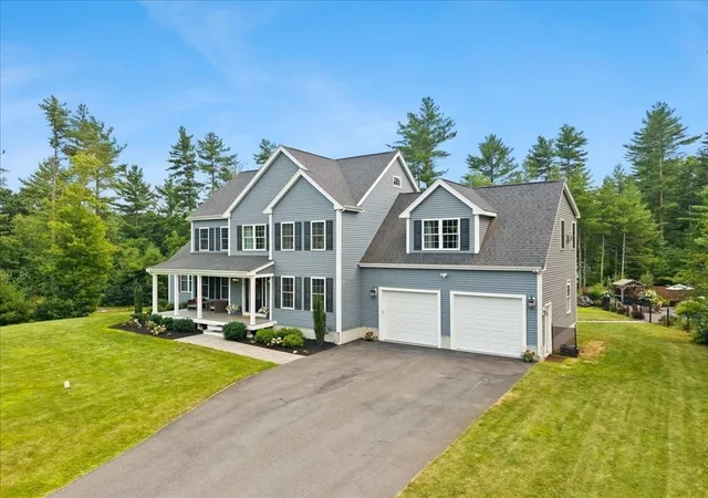 4th image of 8 Paddock Cir, Middleboro, MA 02346 | MLS# 73550874