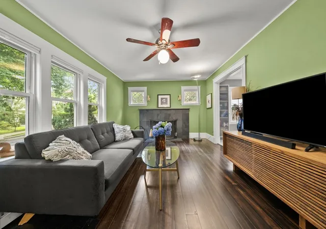 5th image of 25 Maple Ave, Newton, MA 02458 | MLS# 73550670