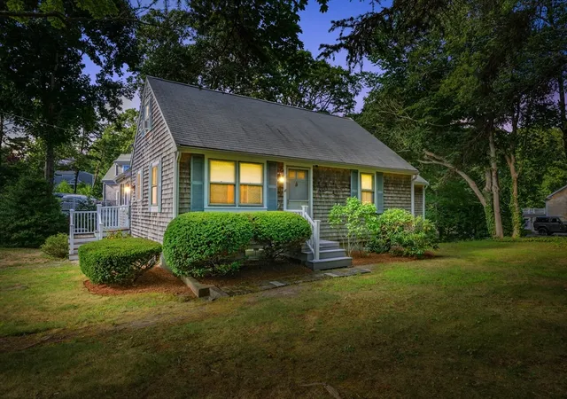 Photo 1 of Single family home for sale at 177 Bayview Cir, Osterville, MA 02655 | MLS# 73423309 | Listing updated on 2025-10-29