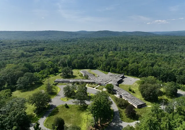 2nd image of 222 River Rd, Leeds, MA 01053 | MLS# 73408243