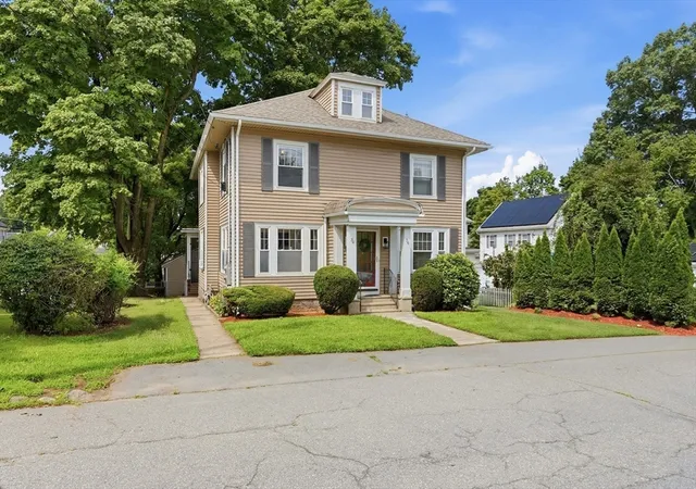 Listing Photo 5 - Condo for sale in building located at 34 Daniels St, Lowell, MA 01970 - Unit #34