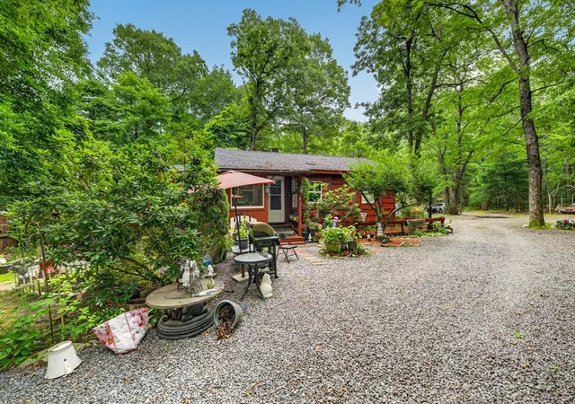 Photo 3 of Single family home for sale at 74 S Main St, Berkley, MA 02779 | MLS# 73554942 | Listing updated on 2026-08-22